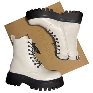 STEVE MADDEN WHITE COMBAT BOOTS SZ 6